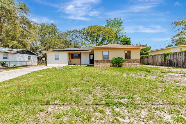 139 NW Jet Drive, Fort Walton Beach, FL 32548
