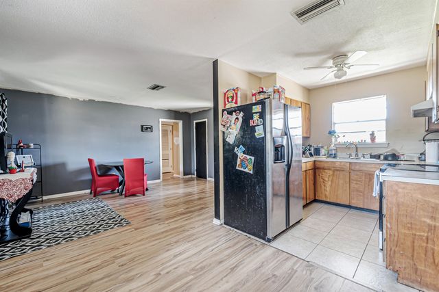 139 NW Jet Drive, Fort Walton Beach, FL 32548
