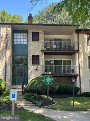 435 DRUMMERS LN #435, Wayne, PA 19087