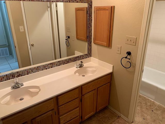 4419 Silverstone DR, Austin, TX 78744