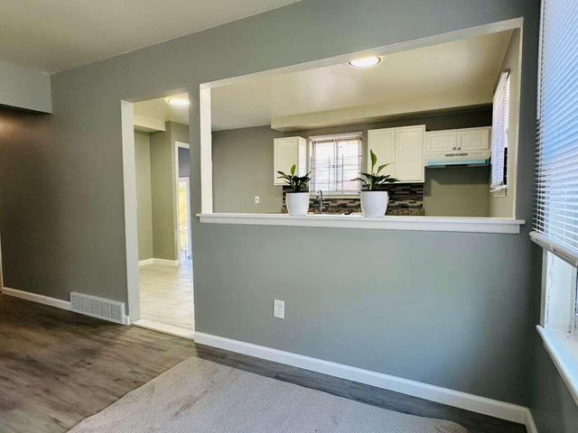 16599 Lenore Avenue, Detroit, MI 48219