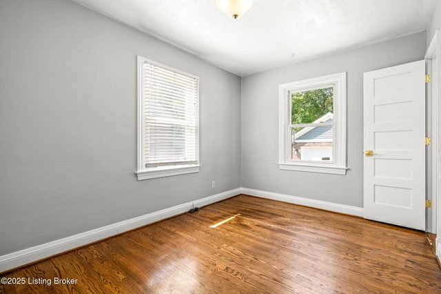 3937 Staebler Ave, Louisville, KY 40207