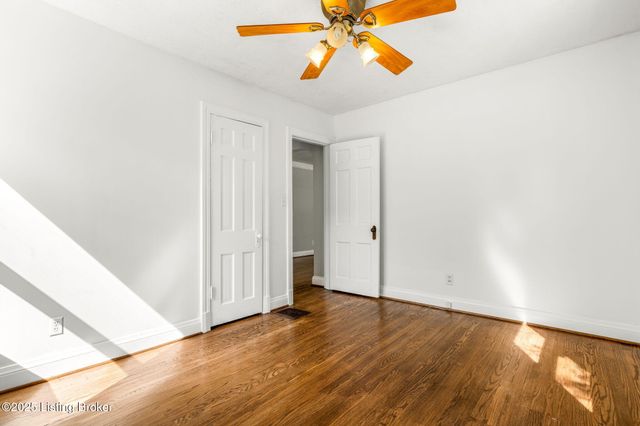 3937 Staebler Ave, Louisville, KY 40207