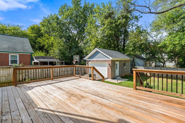 3937 Staebler Ave, Louisville, KY 40207