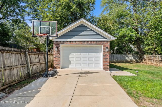 3937 Staebler Ave, Louisville, KY 40207