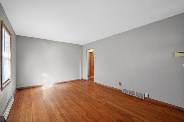 7471 W Beckett AVENUE, Milwaukee, WI 53216