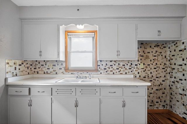 7471 W Beckett AVENUE, Milwaukee, WI 53216
