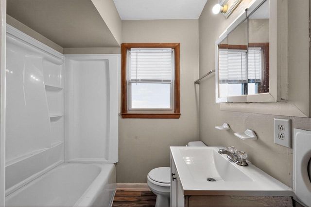 7471 W Beckett AVENUE, Milwaukee, WI 53216