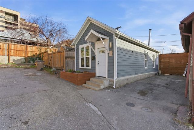 936 E PLACE, Salt Lake City, UT 84102