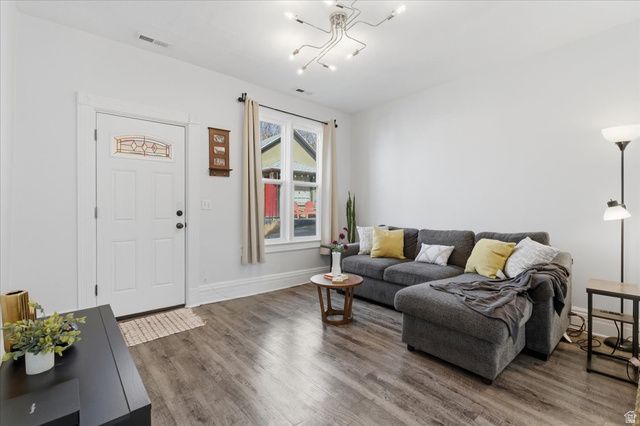 936 E PLACE, Salt Lake City, UT 84102