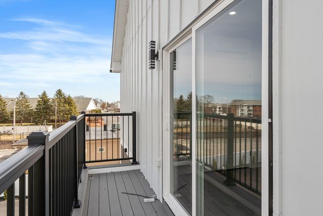 631 Franklin Street 209, Worcester, MA 01604