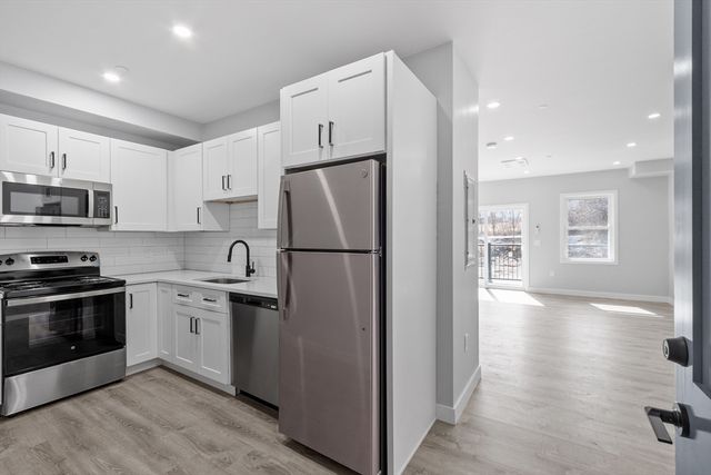 631 Franklin Street 209, Worcester, MA 01604