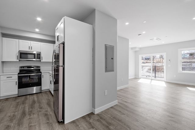 631 Franklin Street 209, Worcester, MA 01604