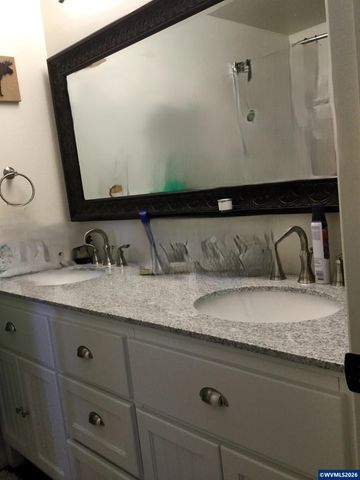 2752 Newton St, Philomath, OR 97370