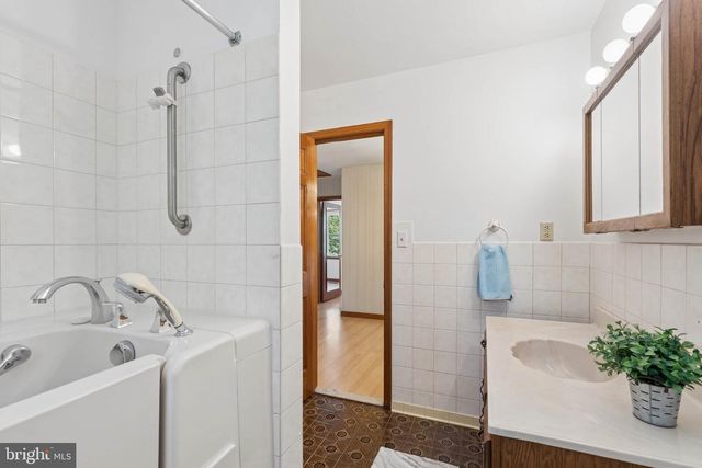 1 JACOBO LN, Towson, MD 21286