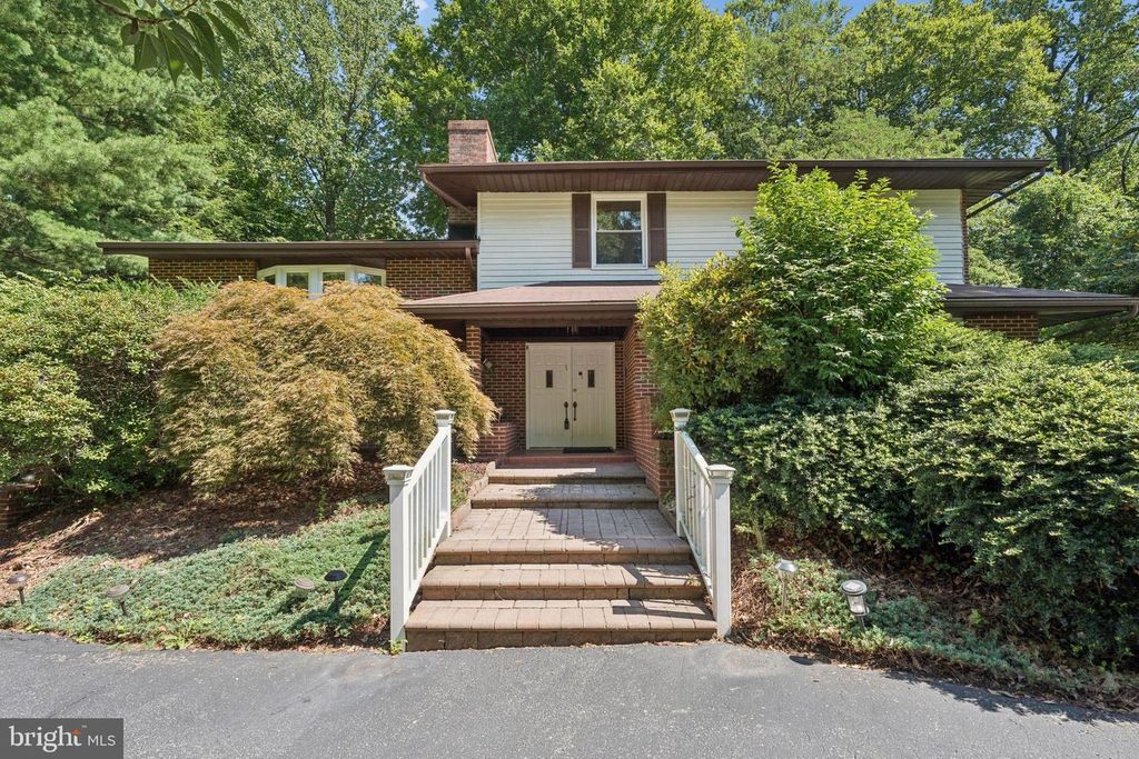 1 JACOBO LN, Towson, MD 21286