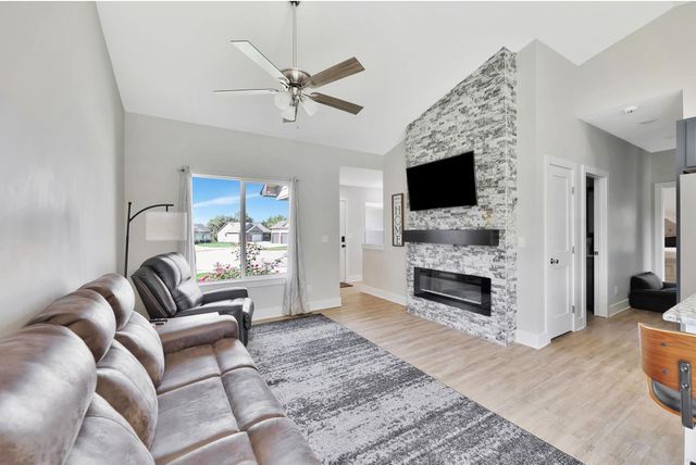 1137 Sontag Ct, Derby, KS 67037