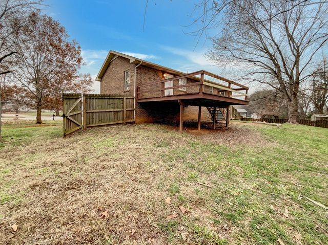 3799 Cloverbrook Dr, Clarksville, TN 37040