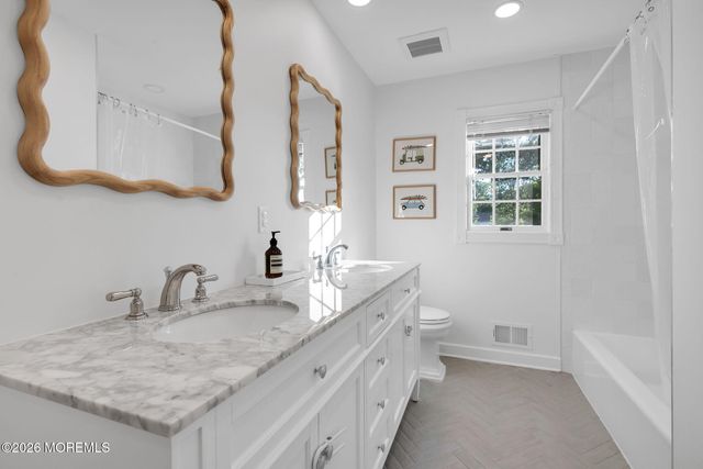 12 Doughty Lane, Fair Haven, NJ 07704