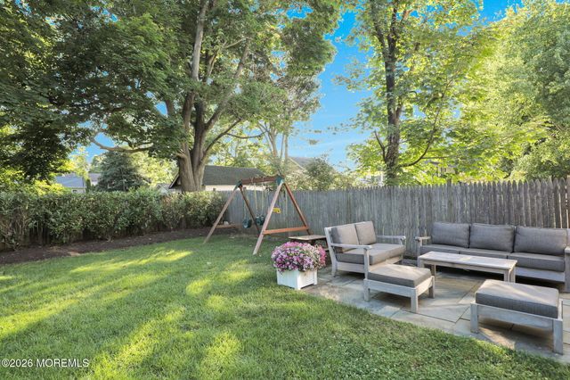 12 Doughty Lane, Fair Haven, NJ 07704