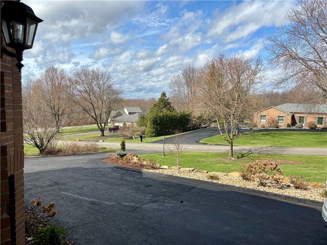1 Coronado Dr, Neshannock Twp, PA 16105