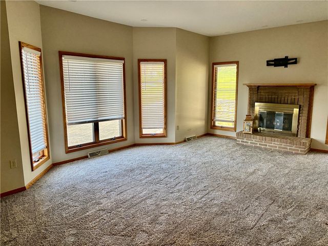 1 Coronado Dr, Neshannock Twp, PA 16105
