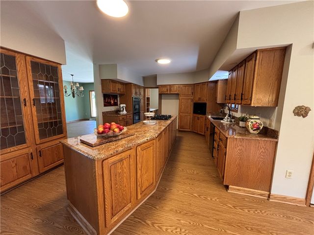 1 Coronado Dr, Neshannock Twp, PA 16105