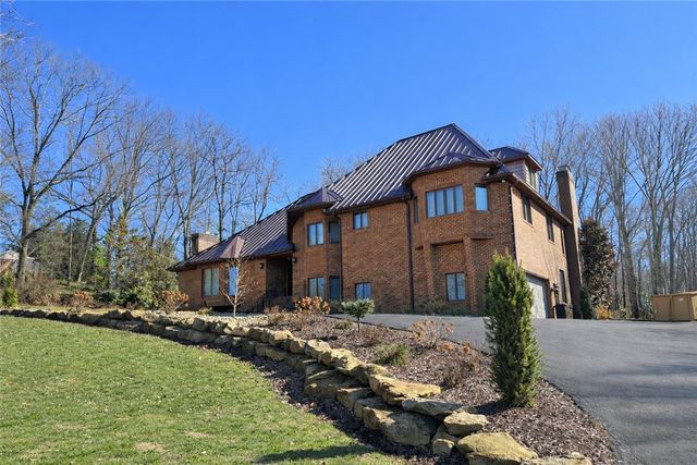 1 Coronado Dr, Neshannock Twp, PA 16105