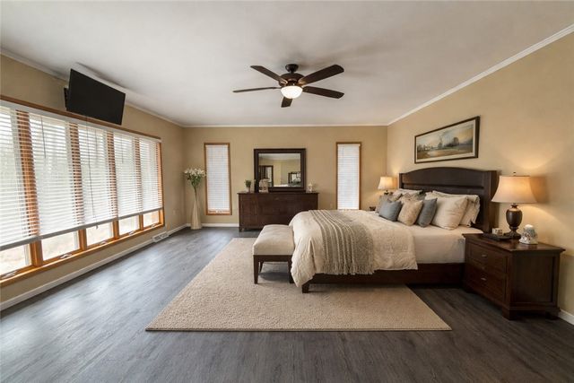 1 Coronado Dr, Neshannock Twp, PA 16105