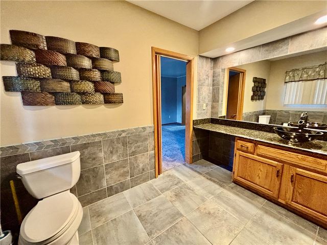 1 Coronado Dr, Neshannock Twp, PA 16105