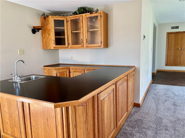 1 Coronado Dr, Neshannock Twp, PA 16105