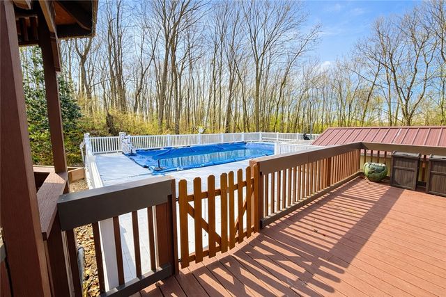 1 Coronado Dr, Neshannock Twp, PA 16105