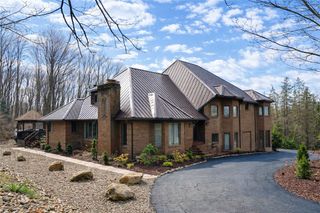 1 Coronado Dr, Neshannock Twp, PA 16105