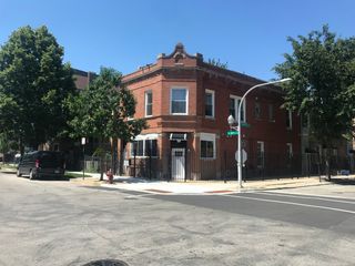 2734 W 18th Street 2R, Chicago, IL 60608