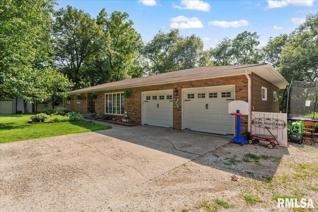 109 HILLCREST Drive, Geneseo, IL 61254