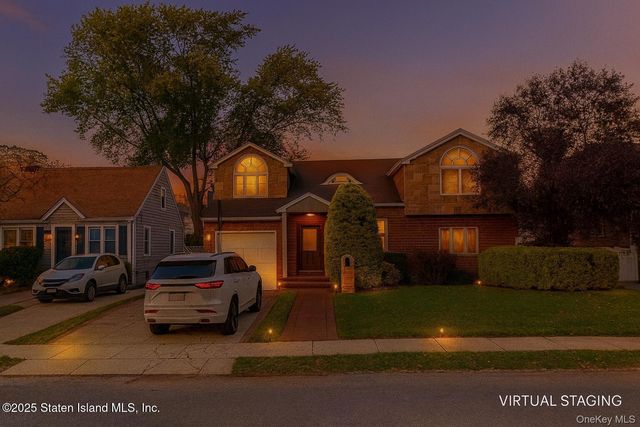 257 Locust Avenue, Staten Island, NY 10306