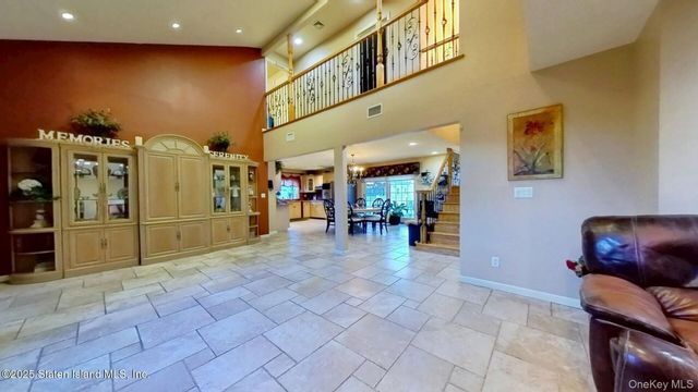 257 Locust Avenue, Staten Island, NY 10306