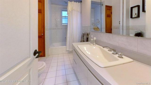 257 Locust Avenue, Staten Island, NY 10306