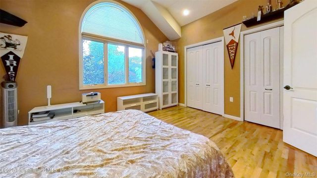 257 Locust Avenue, Staten Island, NY 10306