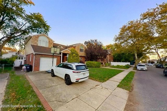 257 Locust Avenue, Staten Island, NY 10306