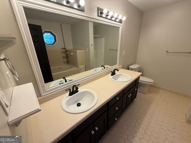 199 Autumn Trace Court, Macon, GA 31210