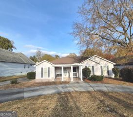 199 Autumn Trace Court, Macon, GA 31210