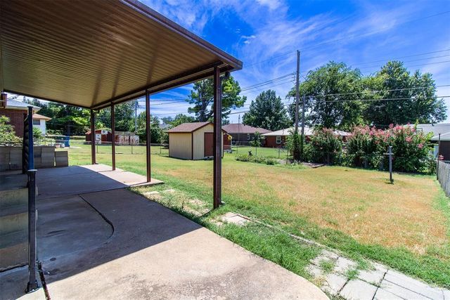 216 W Coe Drive, Midwest City, OK 73110