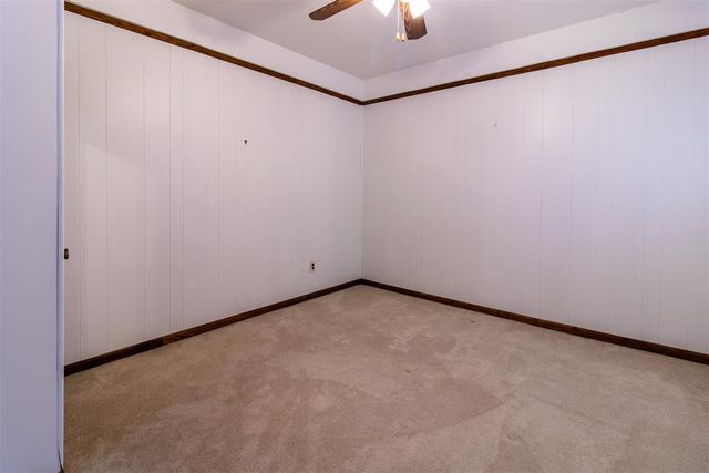 216 W Coe Drive, Midwest City, OK 73110