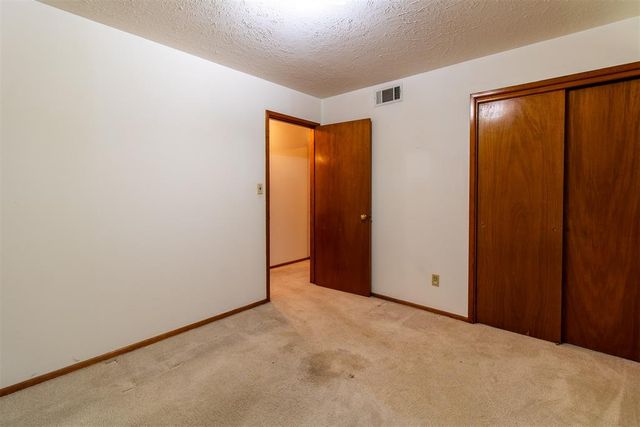 216 W Coe Drive, Midwest City, OK 73110