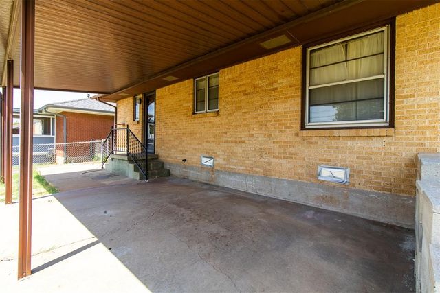 216 W Coe Drive, Midwest City, OK 73110
