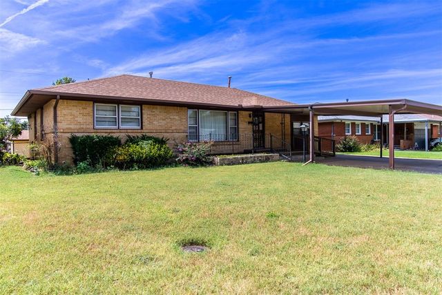216 W Coe Drive, Midwest City, OK 73110