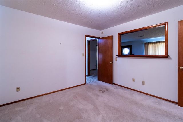 216 W Coe Drive, Midwest City, OK 73110