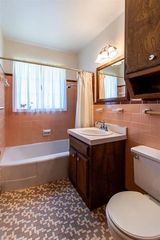 216 W Coe Drive, Midwest City, OK 73110