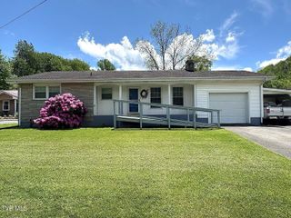 512 Cloudland Drive, Roan Mountain, TN 37687